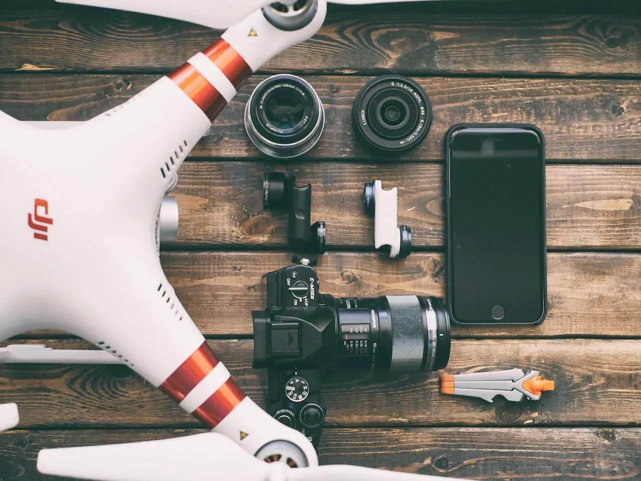 victordrosne-drone-photo-libre-de-droit-unsplash-credits-goes-to-aaron-burden-2-500x500.jpg