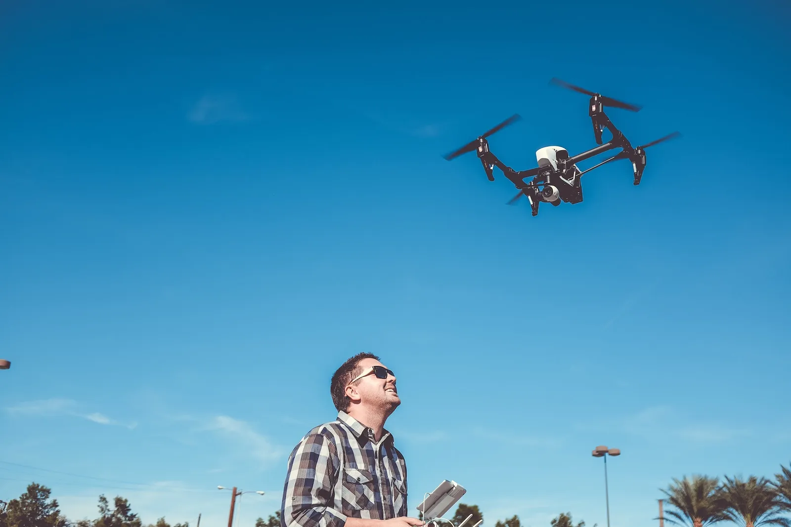 victordrosne-drone-photo-libre-de-droit-unsplash-credits-goes-to-neonbrand-2-500x500.jpg