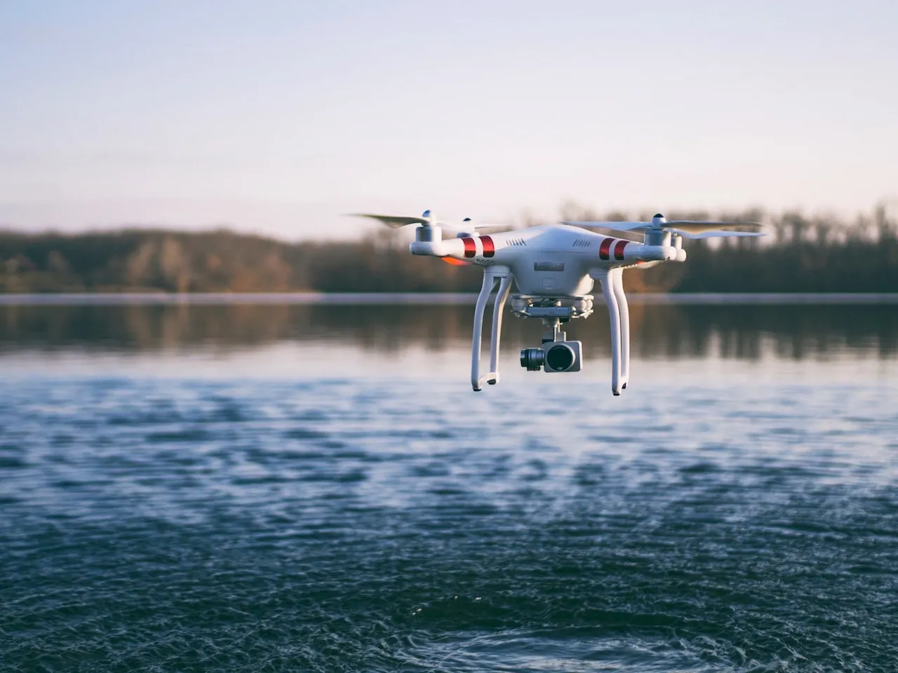 victordrosne-drone-photo-libre-de-droit-unsplash-credits-goes-to-aaron-burden-1-500x500.jpg