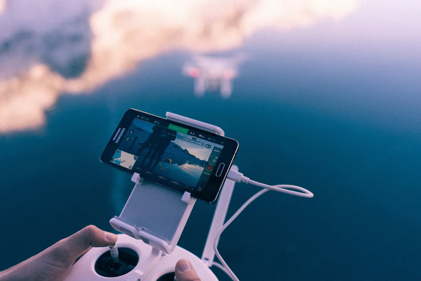 victordrosne-drone-photo-libre-de-droit-unsplash-credits-goes-to-samuel-schwendener-500x500.jpg